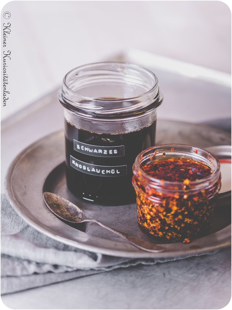 Rezeptbild: Schwarzes Knoblauchöl & Sichuan-Chili-Öl