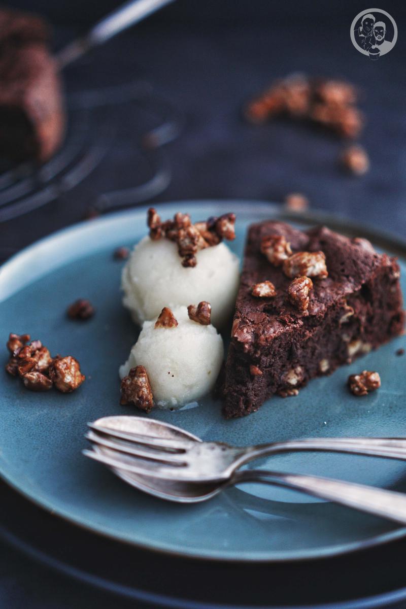 Rezeptbild: Schoko-Walnusstarte mit Birnensorbet