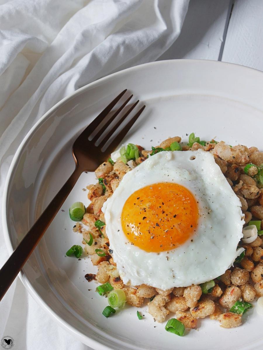 Rezeptbild: Knsuprige Bohen mit Spiegelei