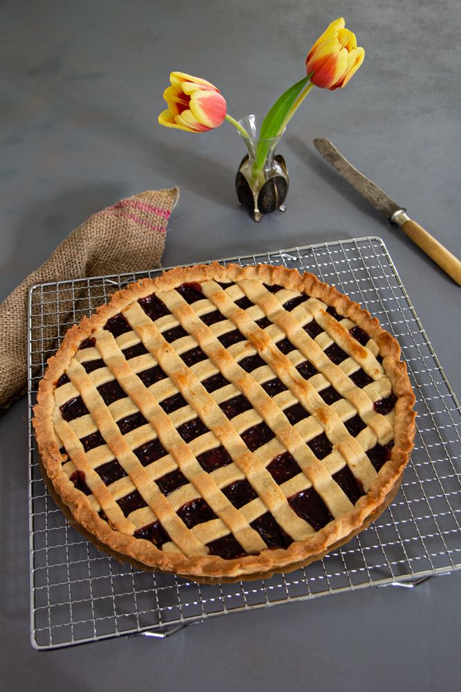 Rezeptbild: Crostata di marmellata - Tarte mit Himbeerkonfitüre