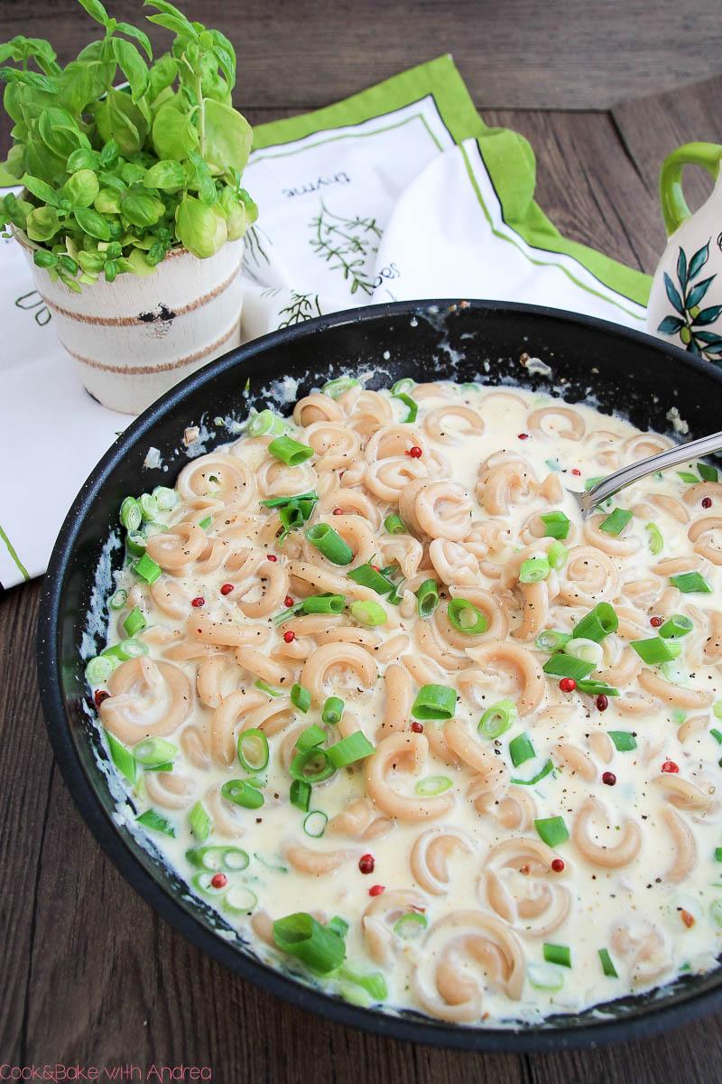 Rezeptbild: Pasta mit Knoblauch-Käse-Sauce