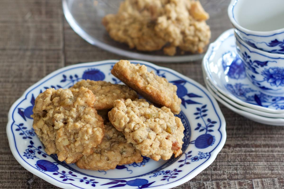 Rezeptbild: Gesalzene Schokoladenkekse und Haferflocken-Rosinenkekse