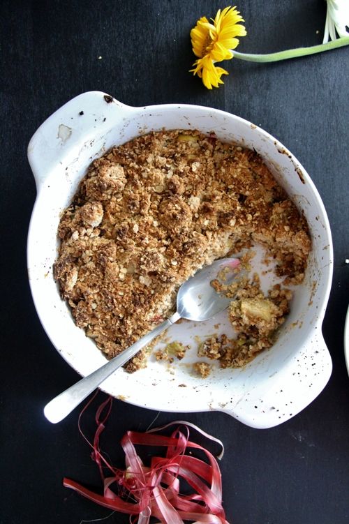 Rezeptbild: Rhabarber Crumble, glutenfrei