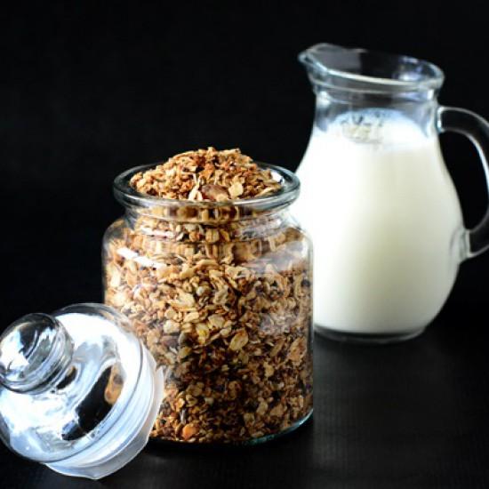 Rezeptbild: Wildblüten-Granola
