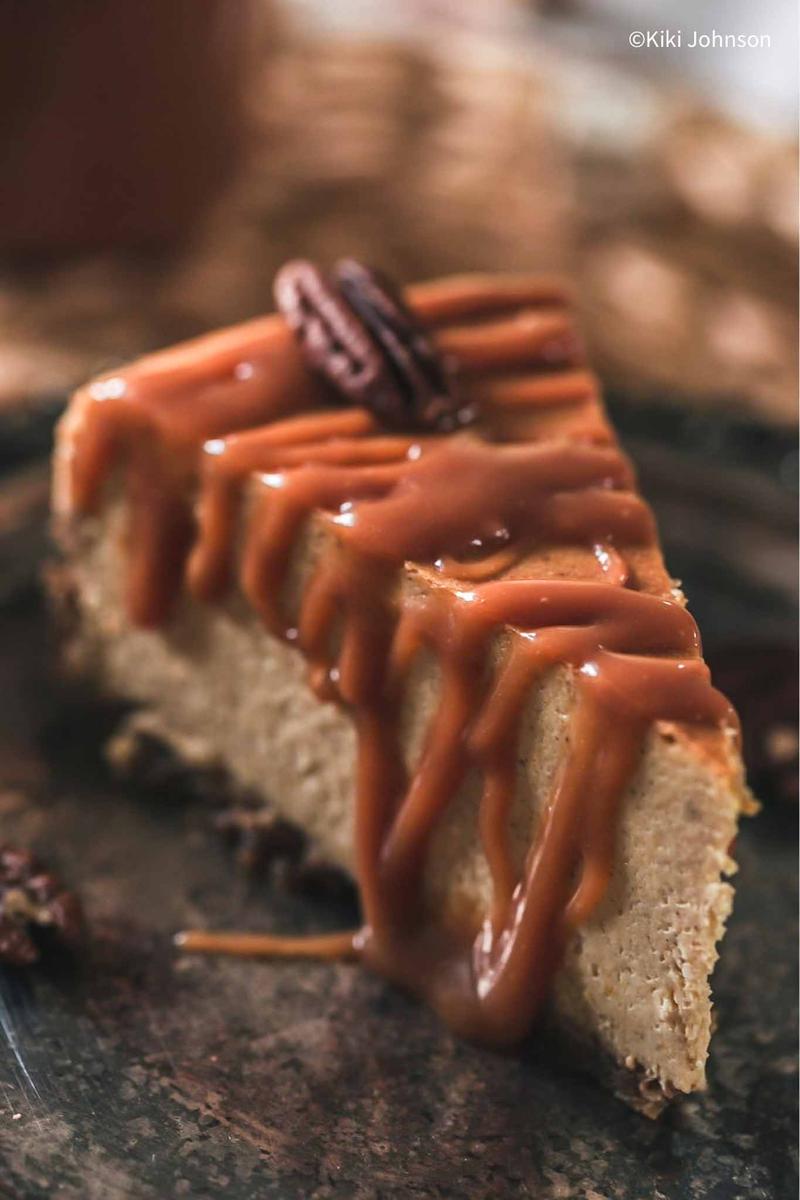Rezeptbild: Kürbis Cheesecake mit Karamellsauce