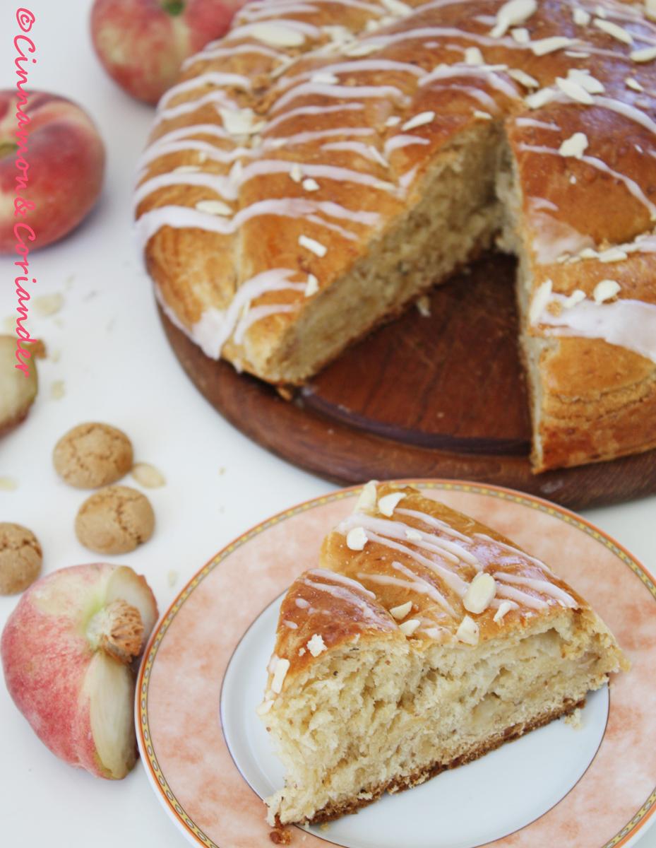 Rezeptbild: Pfirsich Marzipan & Amarettini Schnecke