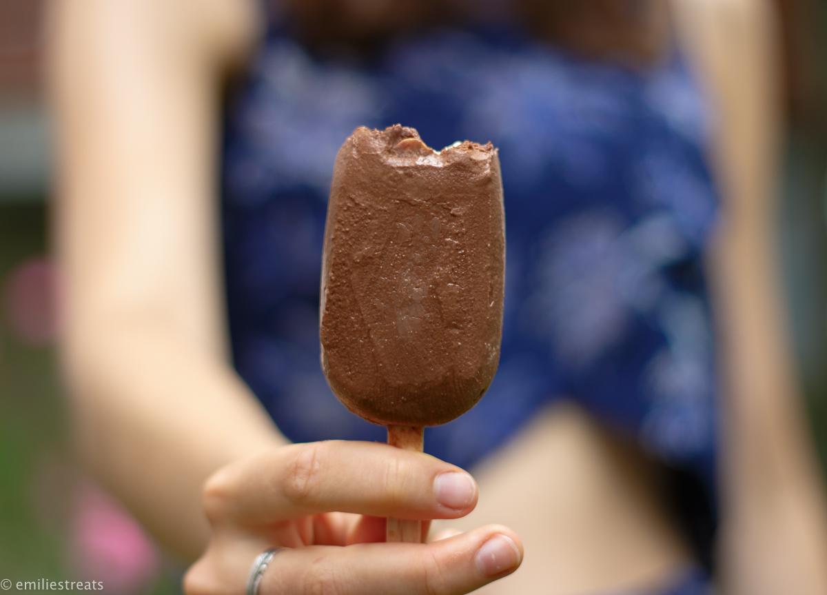 Rezeptbild: Veganes Schoko-Erdnuss-"Magnum"