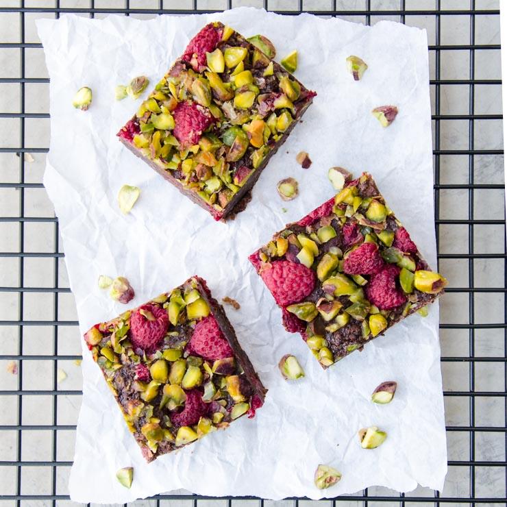 Rezeptbild: Brownies mit Pistazien und Himbeeren