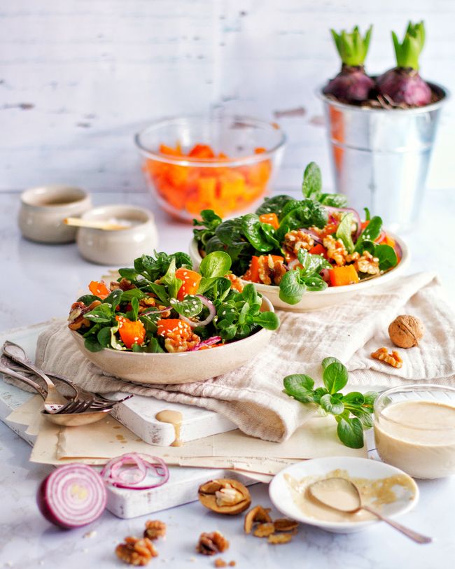 Rezeptbild: Feldsalat mit lauwarmen Süßkartoffeln und Tahini Dressing