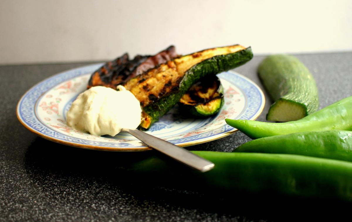 Rezeptbild: Gegrilltes Gemuese mit Saure Sahne Dip