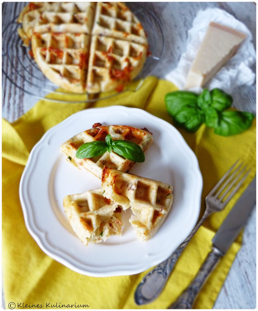Rezeptbild: Tomate Mozzarella Waffeln