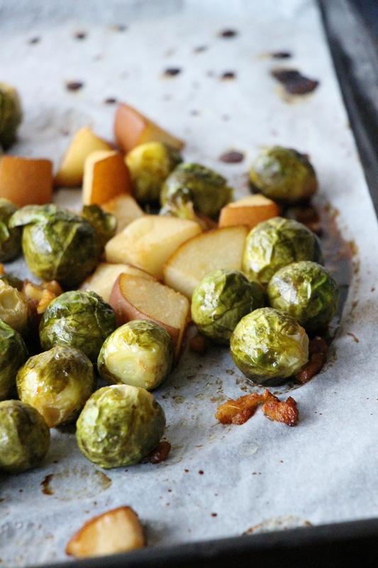Rezeptbild: Gebackener Rosenkohl mit Ingwer und Birne