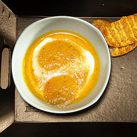 Rezeptbild: Geröstete Karottensuppe mit Kokosnussmilch
