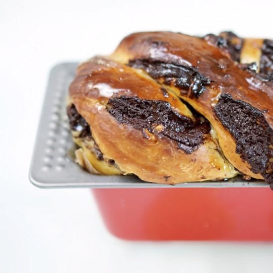 Rezeptbild: Schokoladen-Nuss-Babka [gefüllter Hefekuchen]