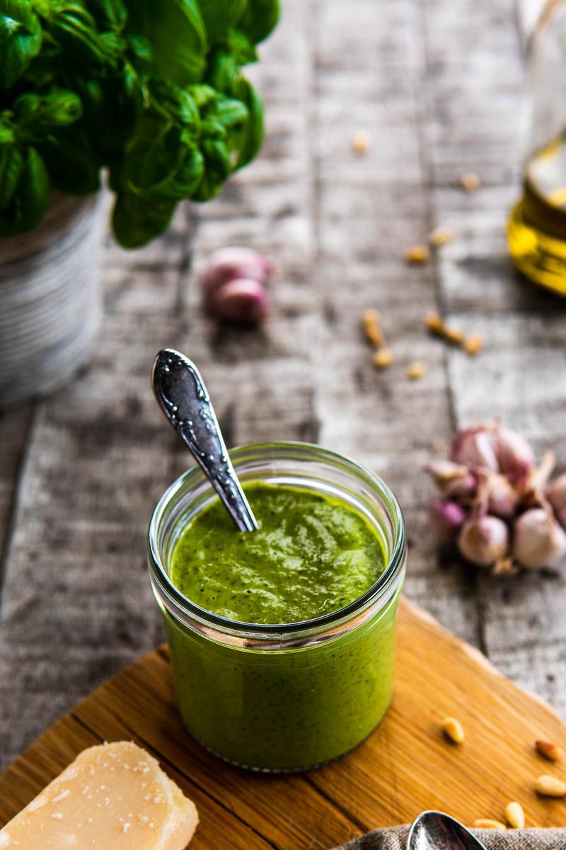Rezeptbild: Basilikum Pesto selber machen: so geht’s