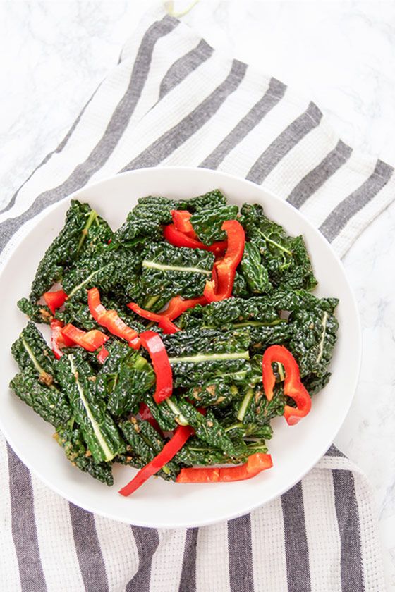 Rezeptbild: Schwarzkohl in Sesam Ingwer Dressing