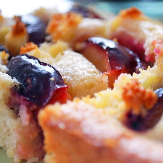 Rezeptbild: Zwetschkenkuchen mit Kokos und Buttermilch