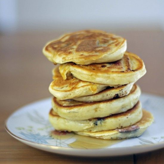 Rezeptbild: Pancakes mit Beeren und Banane