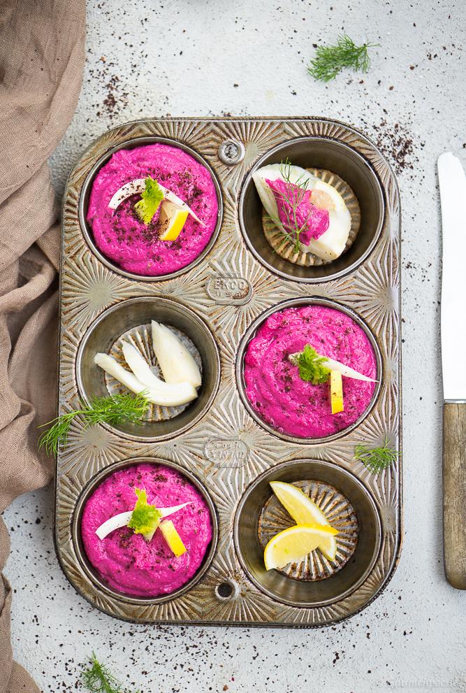 Rezeptbild: Rote-Bete-Hummus mit Meerrettich