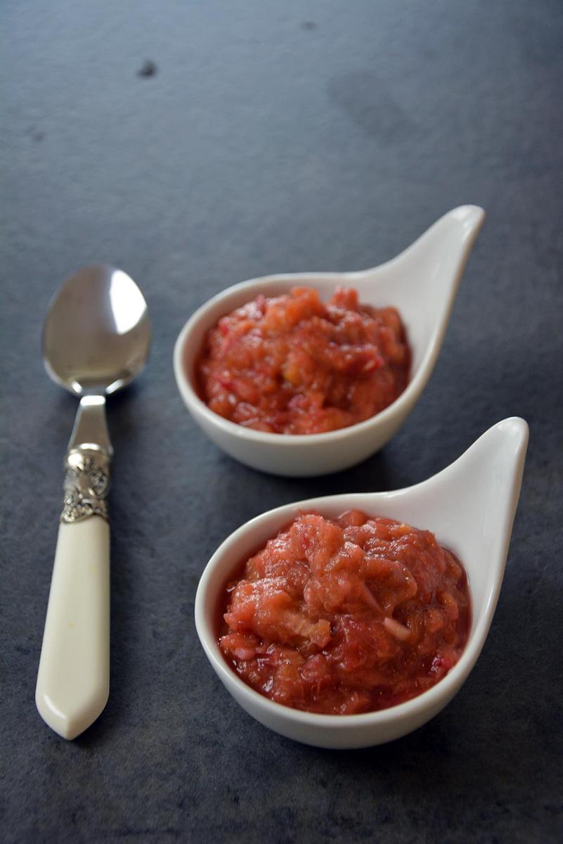 Rezeptbild: Rhabarbersalsa mit Ingwer und Chili