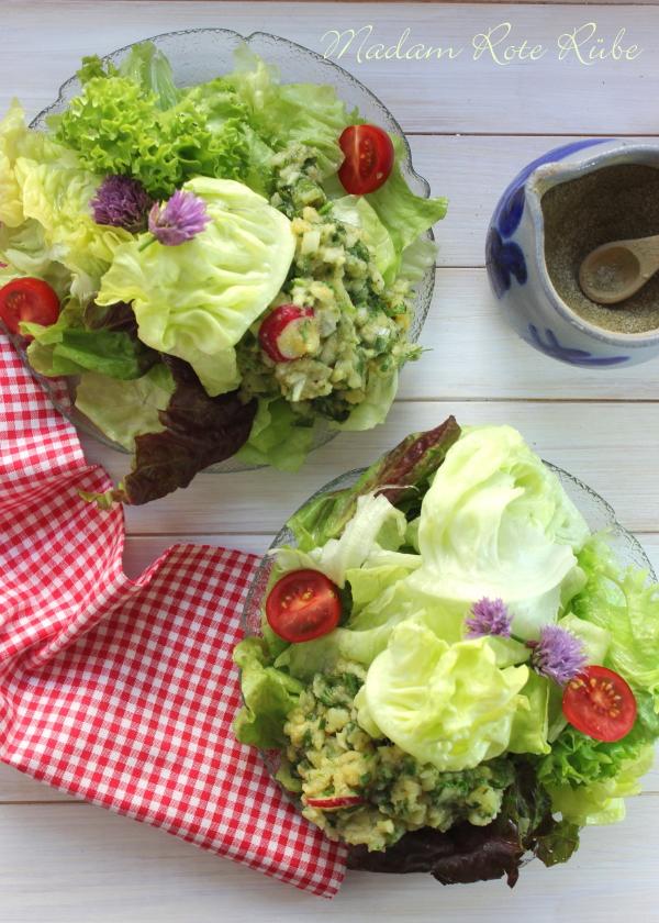 Rezeptbild: Blattsalate mit Kartoffel-Kräuter-Vinaigrette