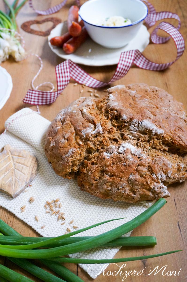 Rezeptbild: Buttermilch Zucchini Brot