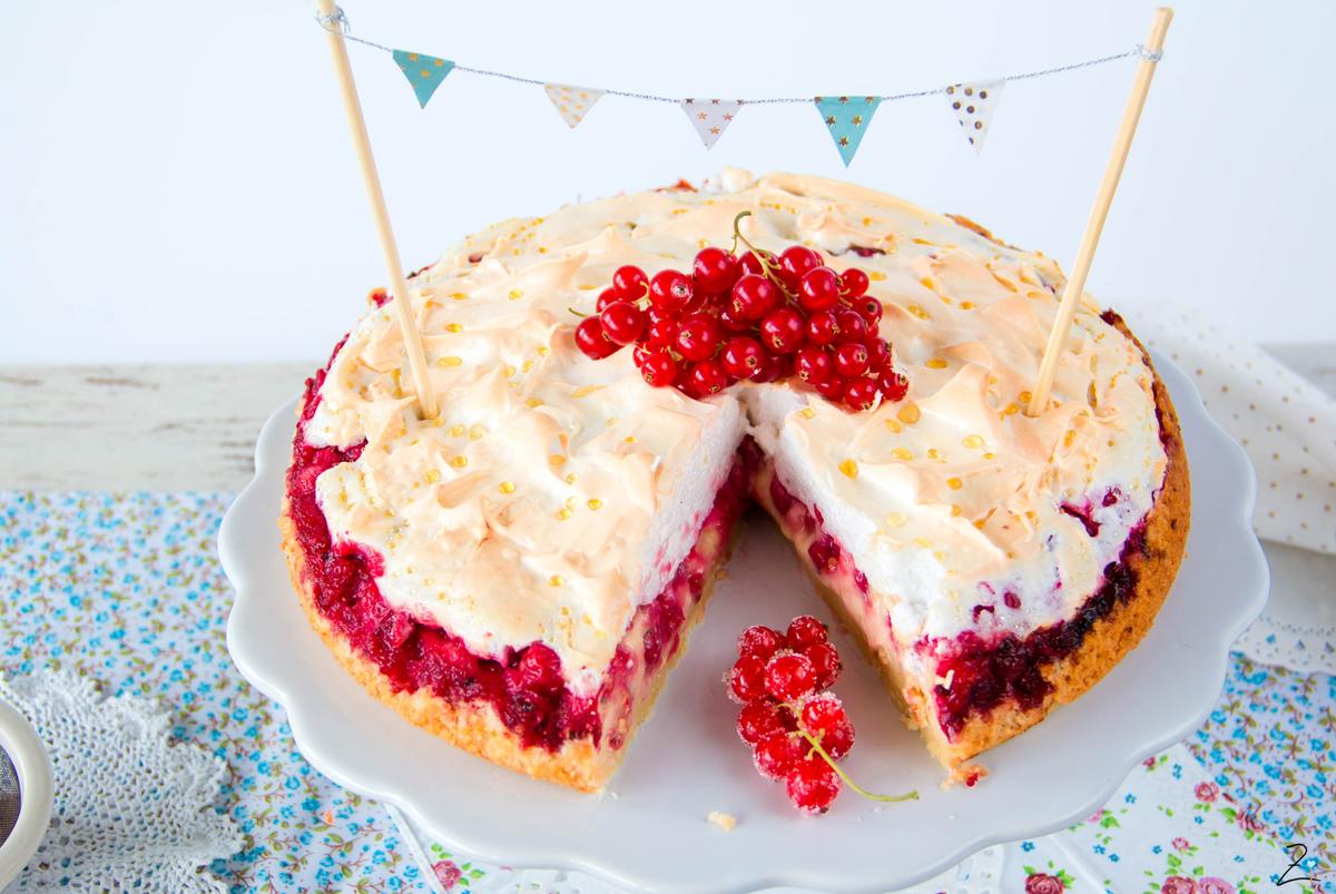 Rezeptbild: Johannisbeerkuchen mit Baiserhaube