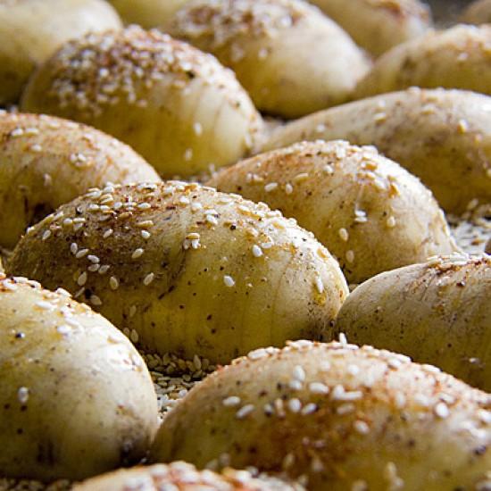Rezeptbild: Sesam-Fächerkartoffeln