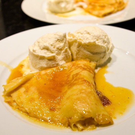 Rezeptbild: Zimtblüteneis und Crepes Suzette