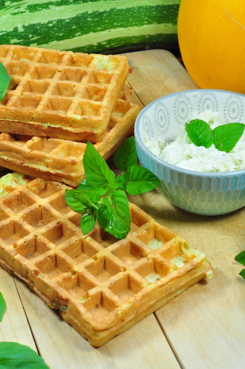 Rezeptbild: Knusprige Zucchiniwaffeln