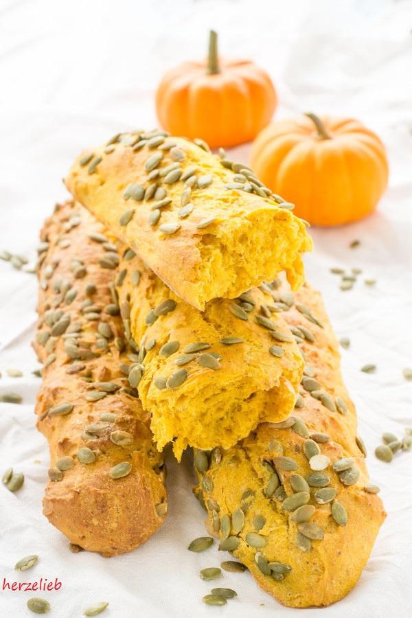 Rezeptbild: Kürbisbaguette mit Haselnüssen