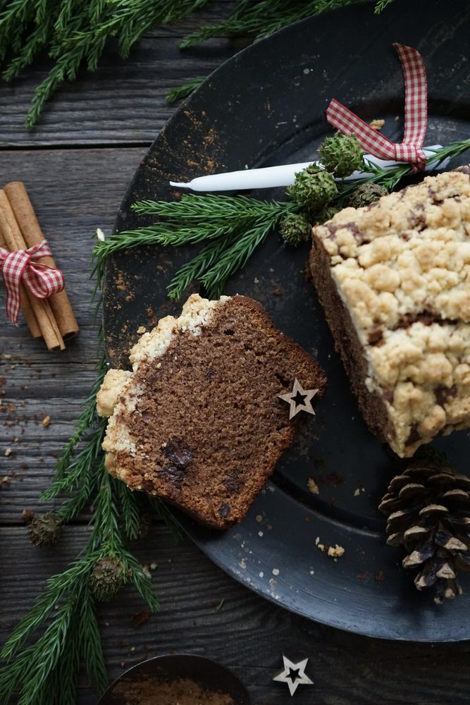 Rezeptbild: Weihnachtlicher Schokoladenkuchen mit Zimtstreusel