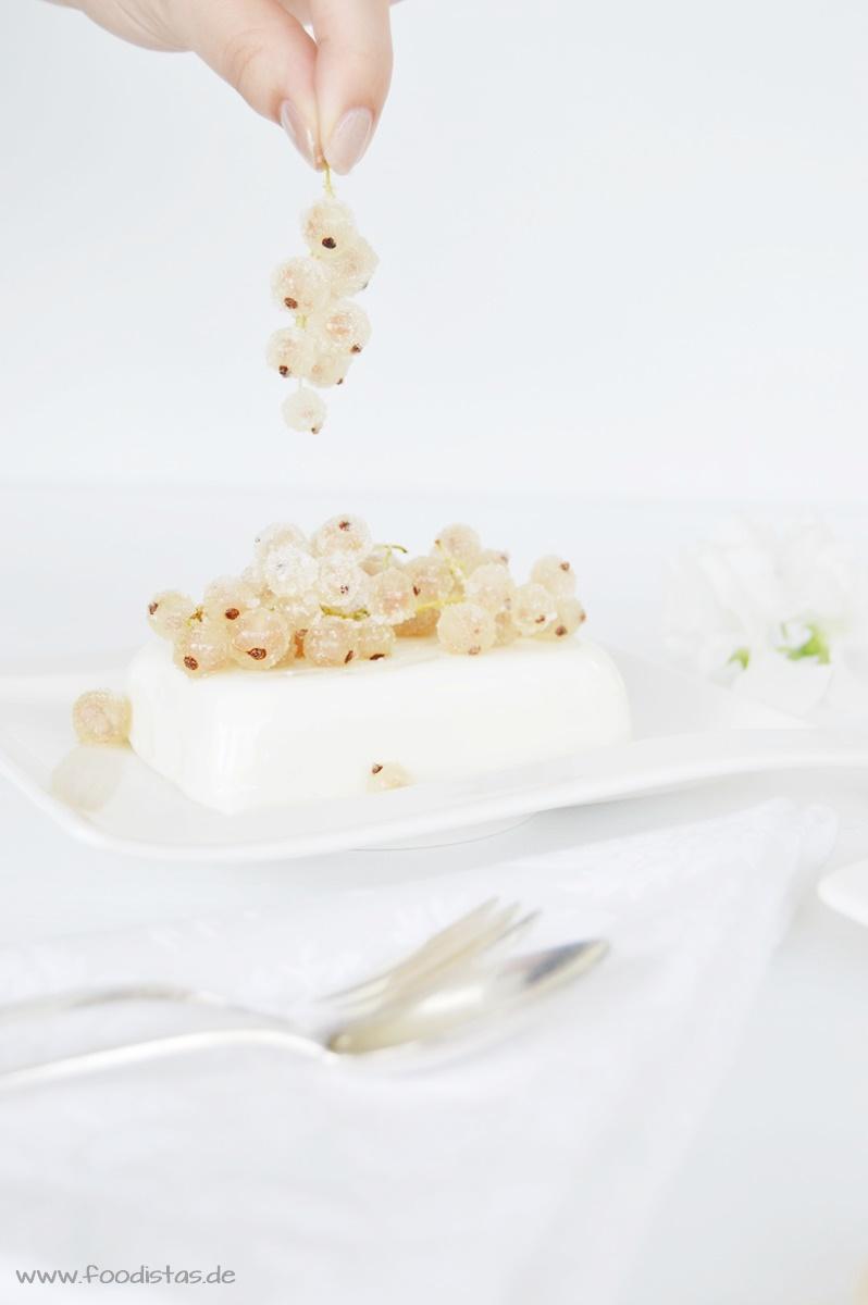 Rezeptbild: Beschwipste Joghurt-Terrine