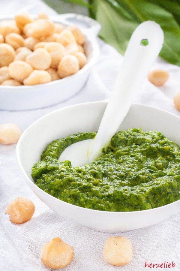 Rezeptbild: Bärlauchpesto mit Macadamias