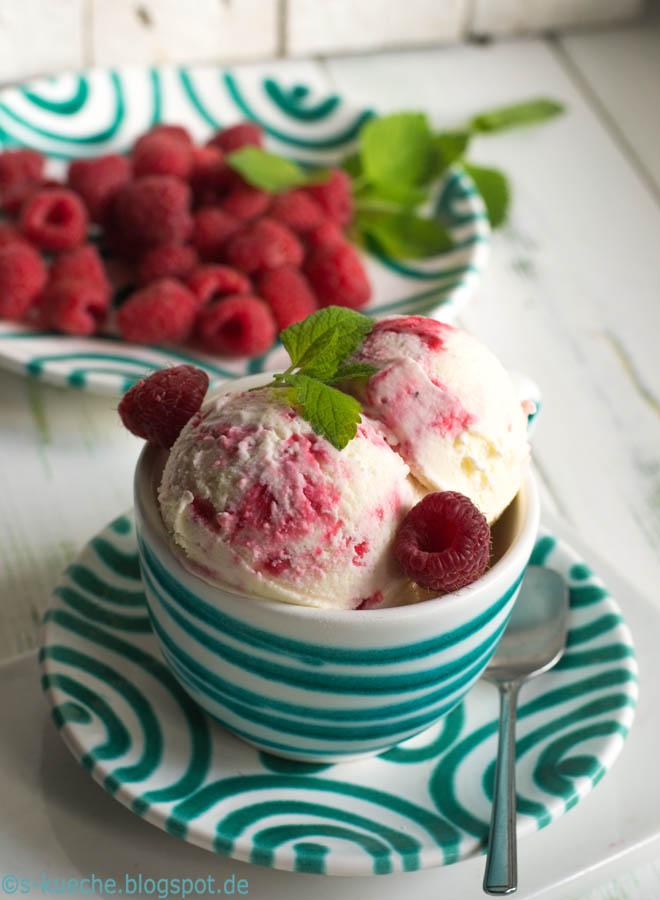 Rezeptbild: Limoncello Eis mit Himbeer Swirl