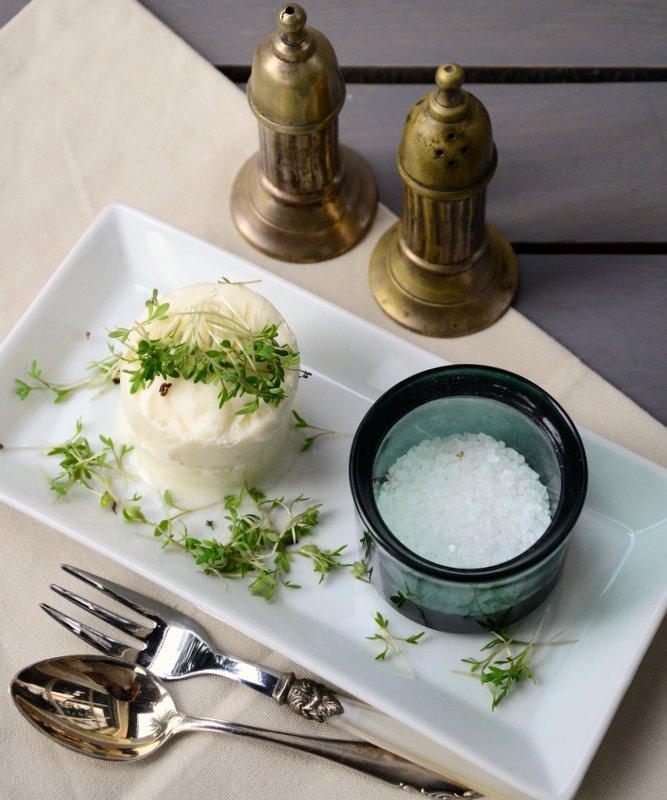 Rezeptbild: Sellerie-Buttermilch-Mousse