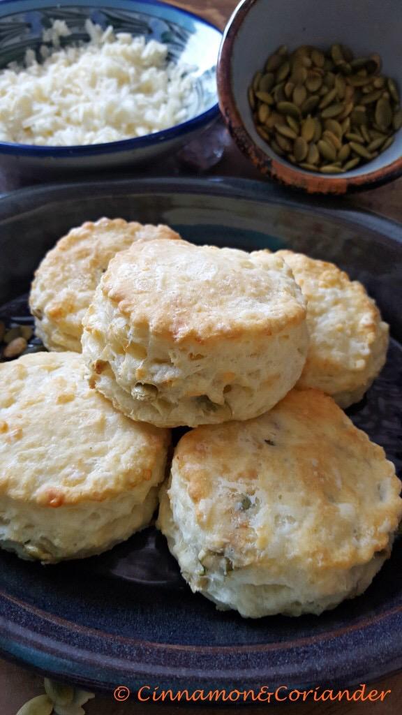 Rezeptbild: Feinblättriges Buttermilch Gebäck (Buttermilk Biscuits)
