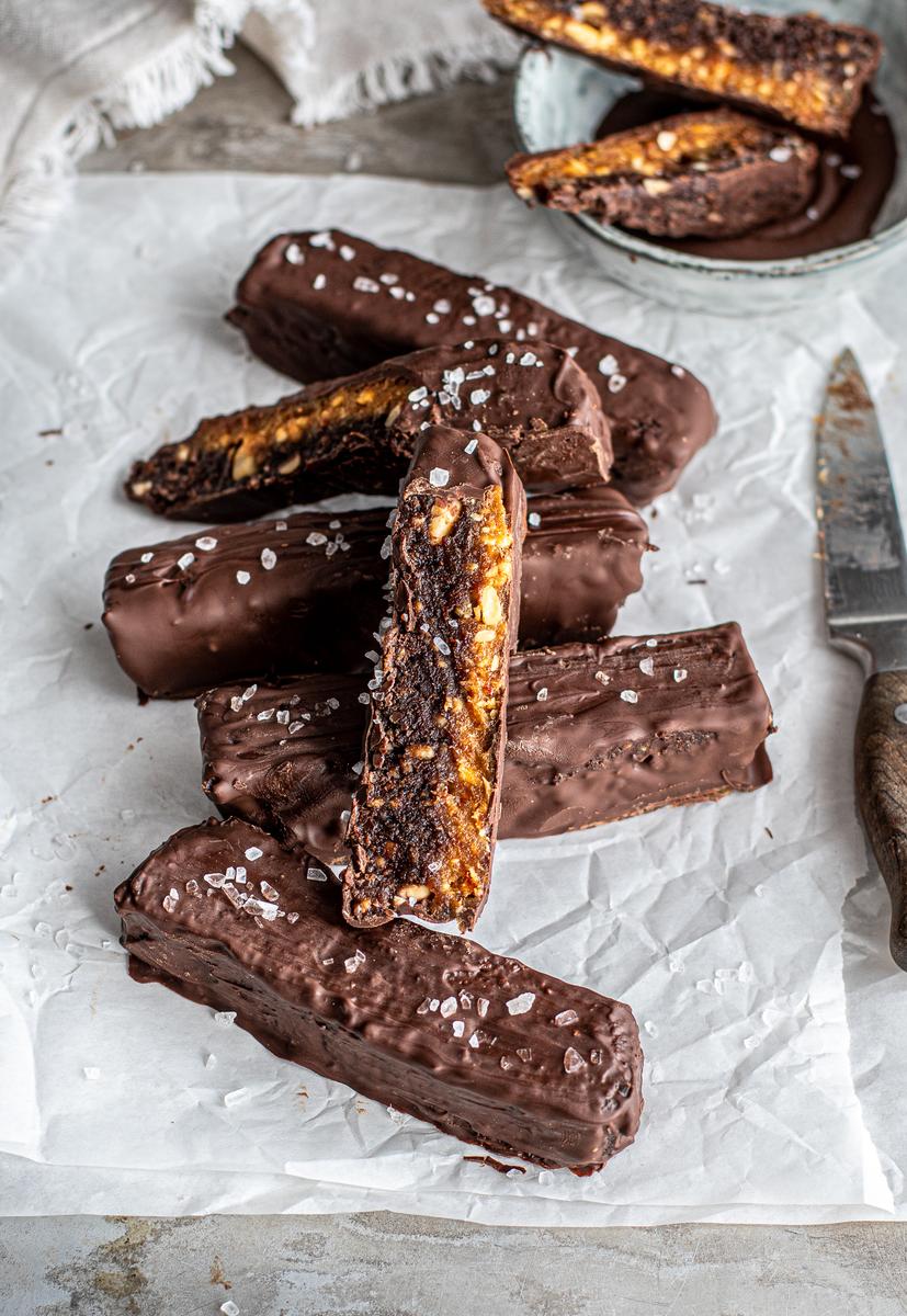 Rezeptbild: Erdnuss Karamell Schokoriegel – Homemade Snickers