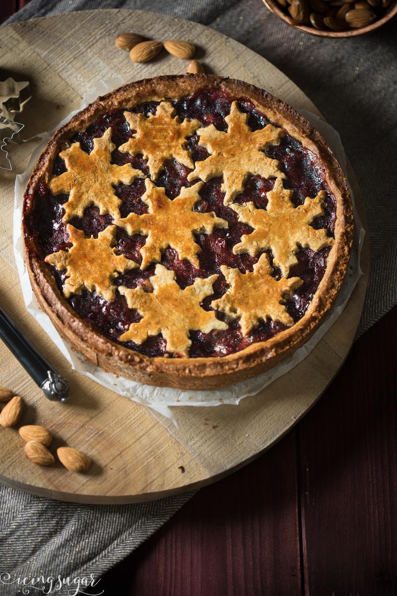 Rezeptbild: Glutenfreie weihnachtliche Preiselbeer Linzertorte