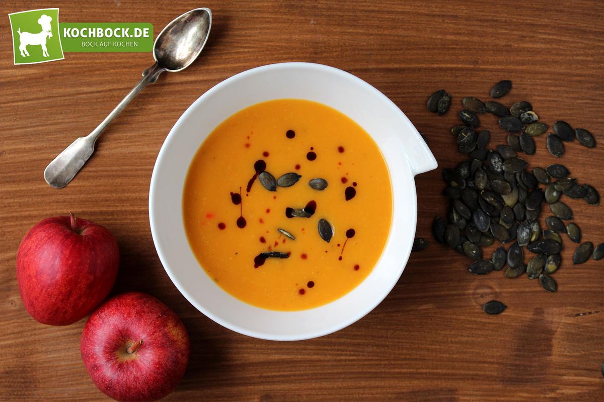 Rezeptbild: Kürbissuppe mit Apfel