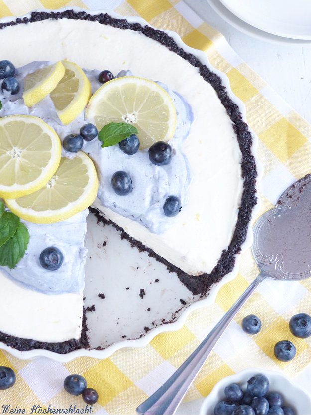 Rezeptbild: Oreo-Zitronen Tarte mit Heidelbeer-Sahne