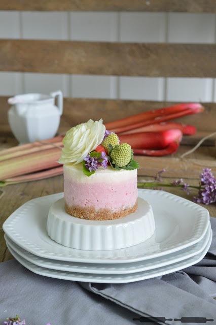 Rezeptbild: No-Bake Rhabarber Cheesecake
