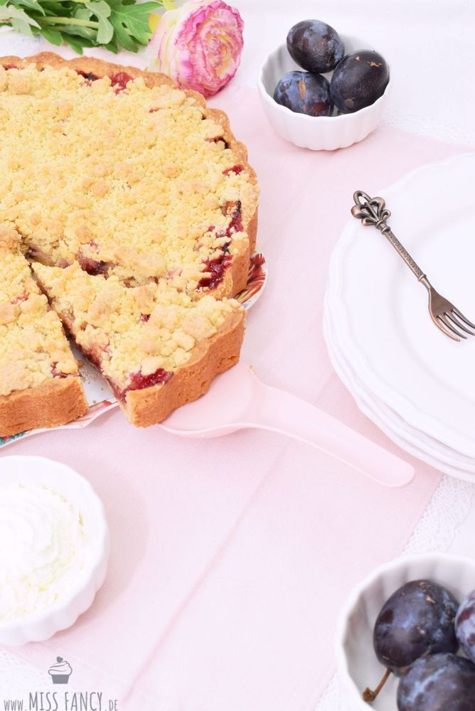 Rezeptbild: Zwetschgen auf Mürbeteig mit Streusel
