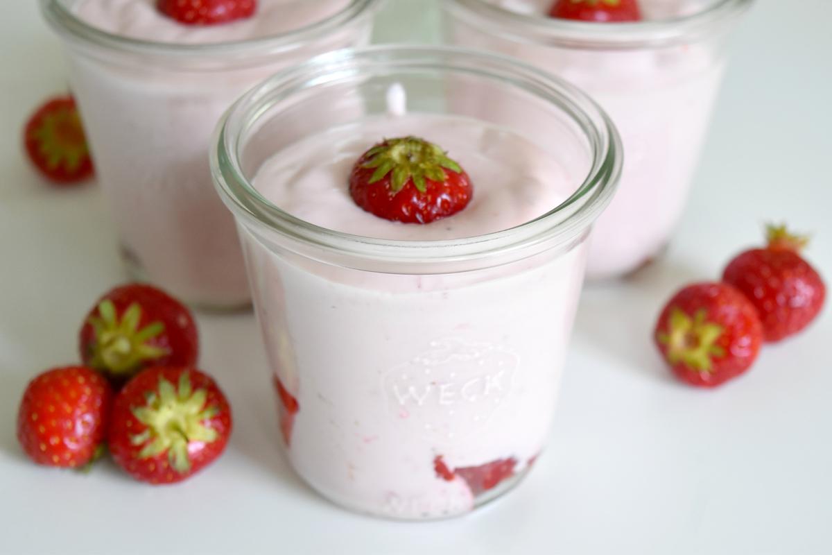 Rezeptbild: Sommerliches Erdbeer Dessert