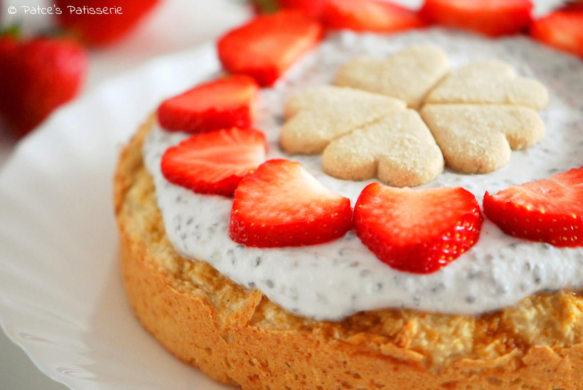 Rezeptbild:  Kokoskuchen mit Joghurt-Chia-Topping