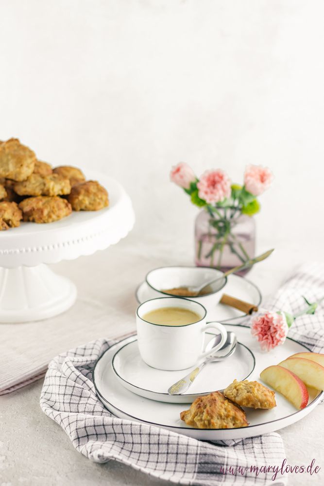 Rezeptbild: Saftige Apfel-Zimt-Taler vom Blech