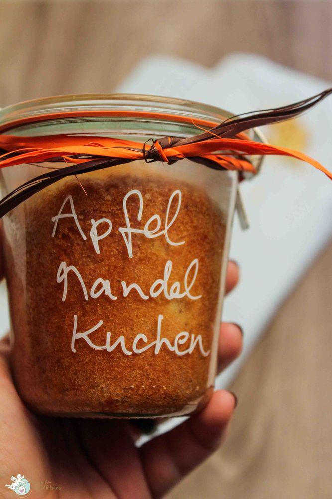 Rezeptbild: Apfel-Mandel-Kuchen im Glas