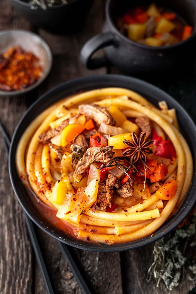 Rezeptbild: Lagman – Usbekische Nudelsuppe mit Maccaroni und Rindfleisch