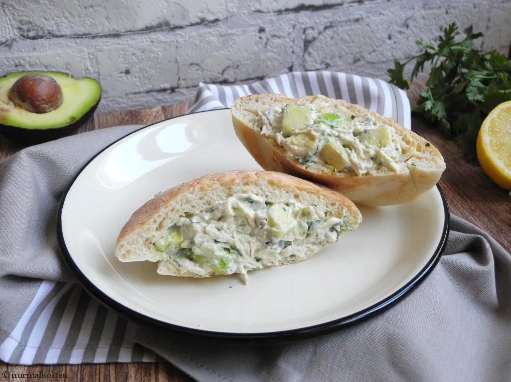 Rezeptbild: Pita mit leichtem Hühner-Avocado-Salat