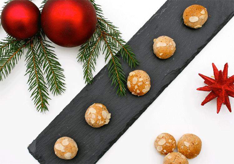 Rezeptbild: Mandel-Marzipan-Kugeln